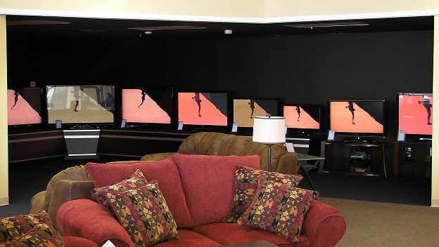 plymouth tv room.JPG